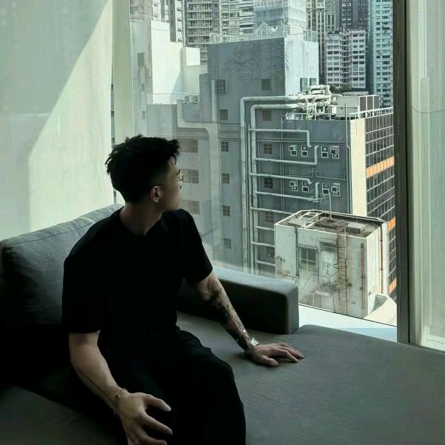 一张不够买蟹黄小笼包