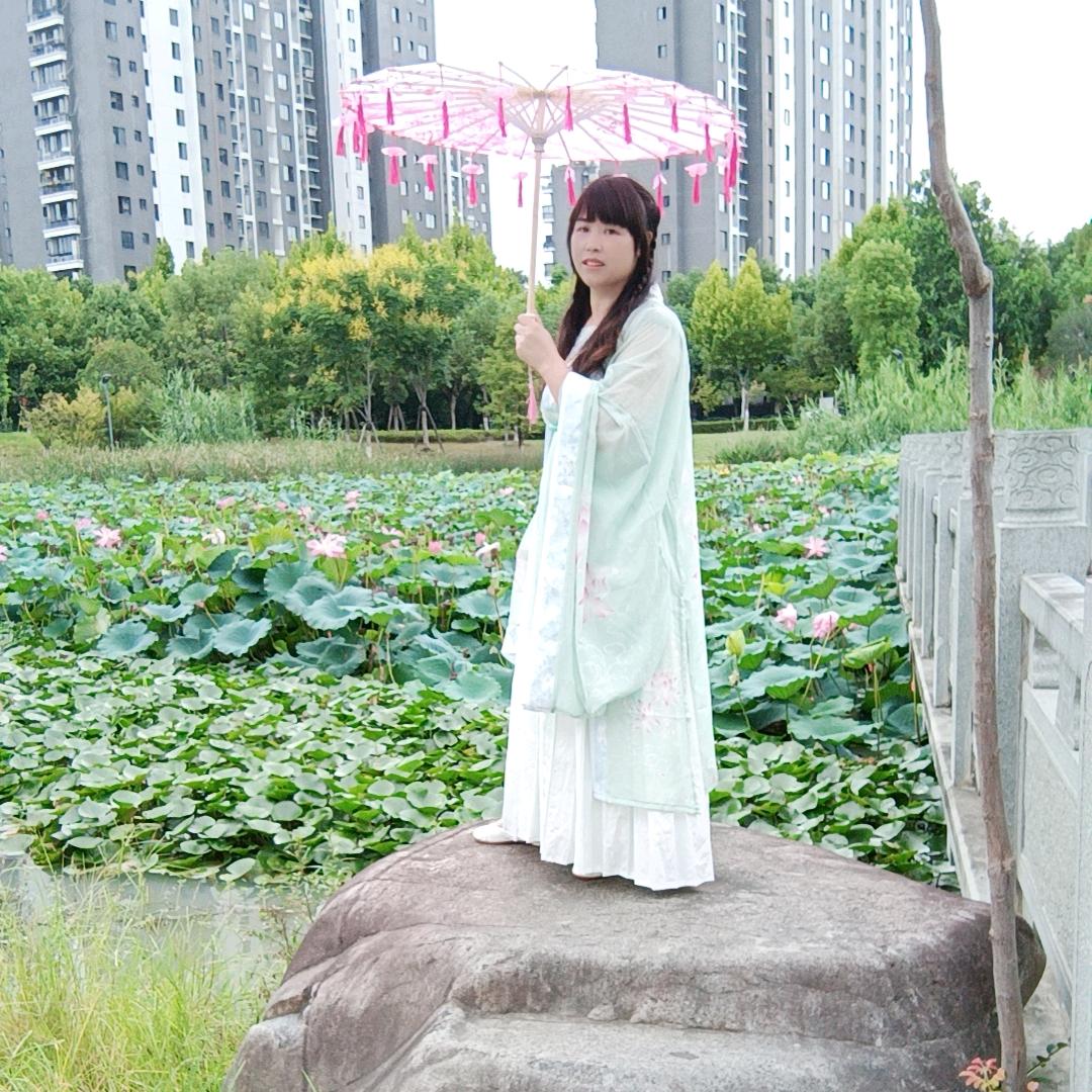爱裹着云朵