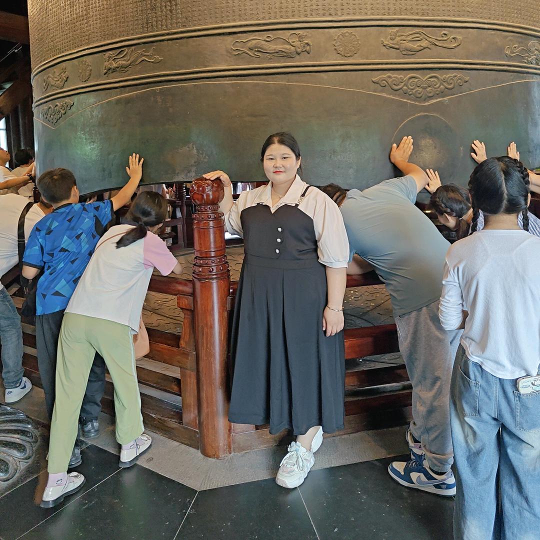 এ杯中烈酒໌ᮨ🚬敬余生🍶