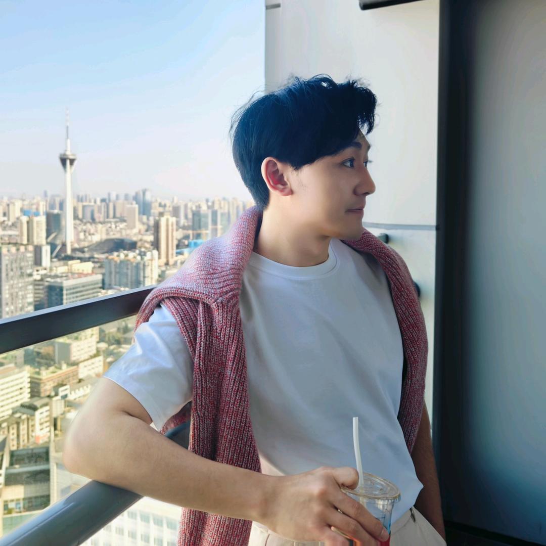 Dr.李.Patrick