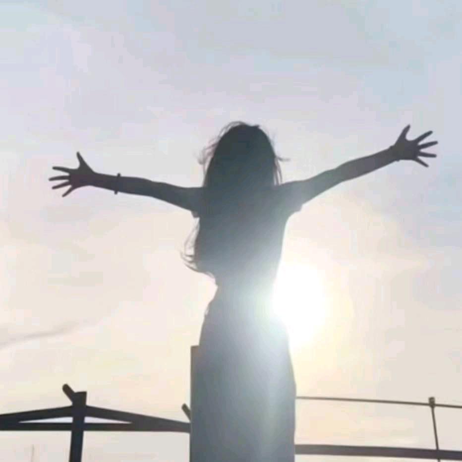 ღ᭄半✨顆🪐糖