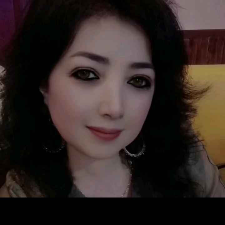乌鲁木齐市时尚之美服装店