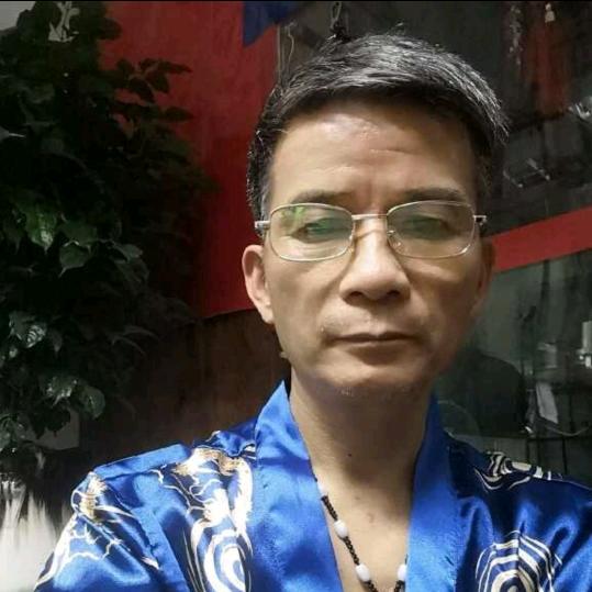 乐声萦绕〈李岳文〉