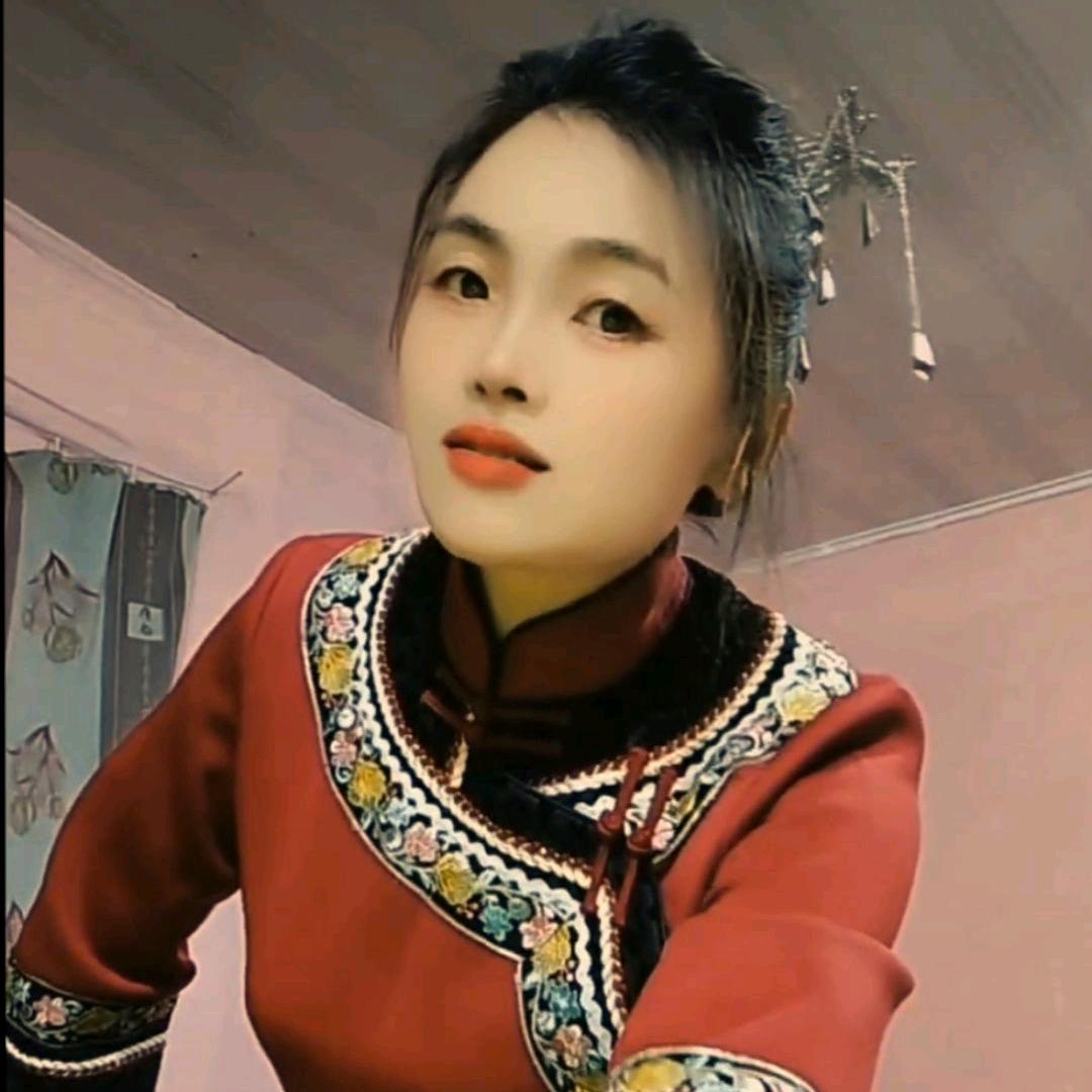 黑天鹅民族服装