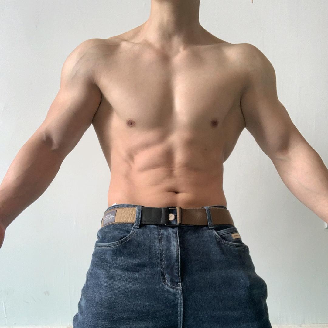 小张不擦边