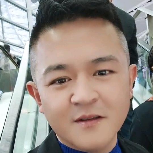 所有的幸运都是努力发出的光