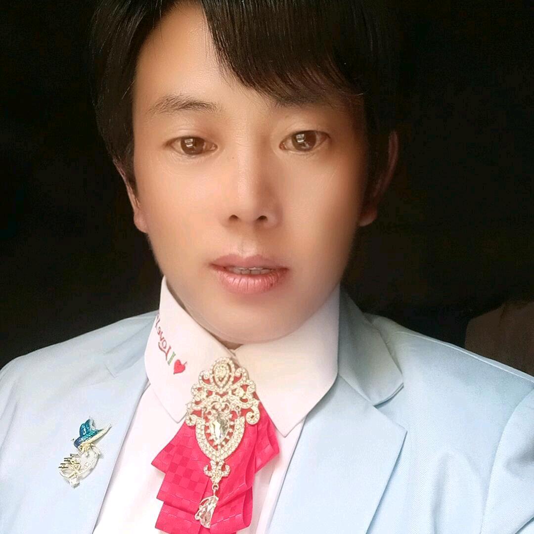 🌹感情是把伤心锁💘