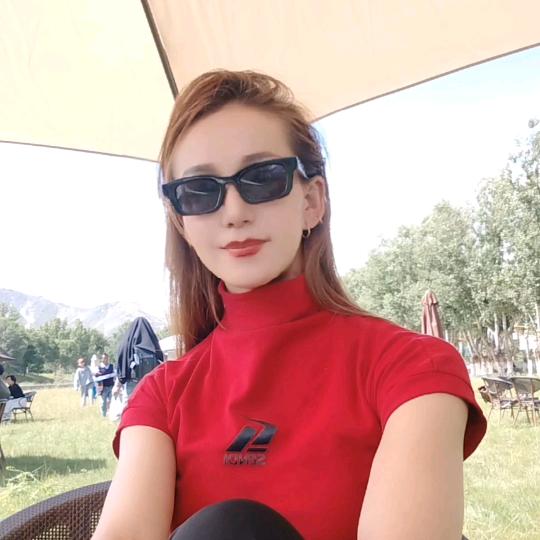 （珠峰脚下的央珍生活记录）