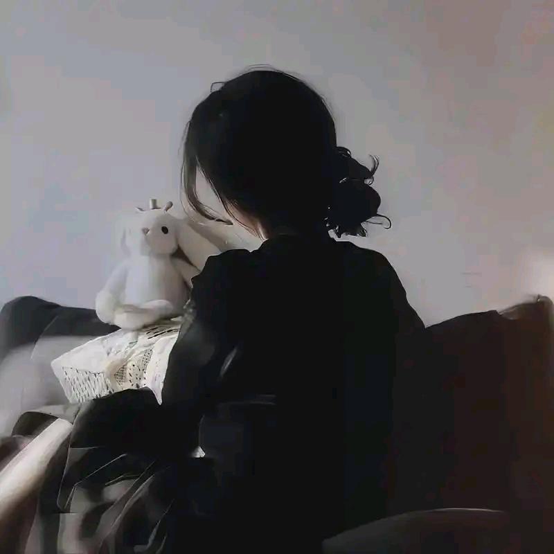 人生何所求，何必抱怨