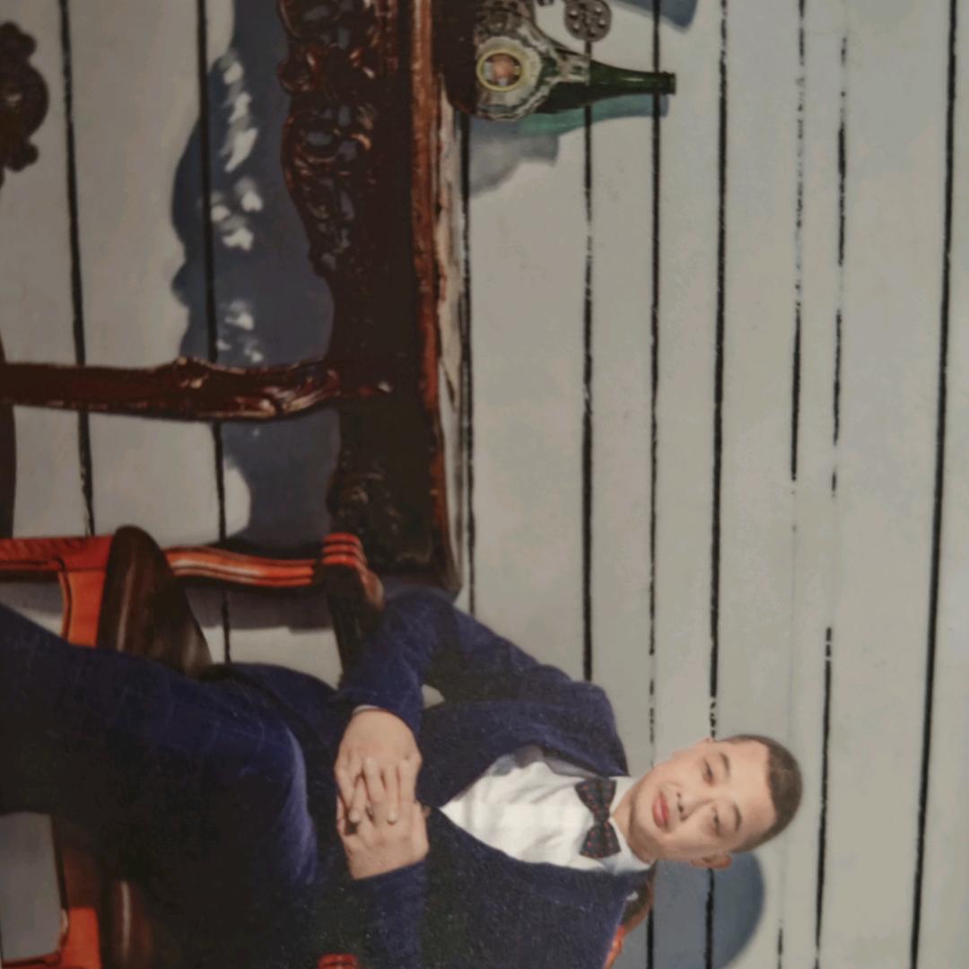 在重庆开大排档的胖哥