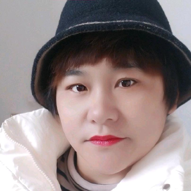 夕阳下的单身女孩