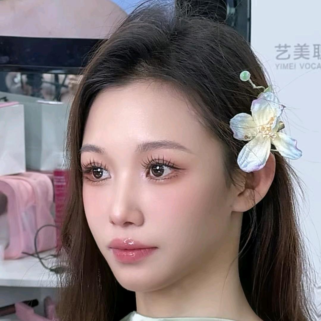 艺美职业培训学校