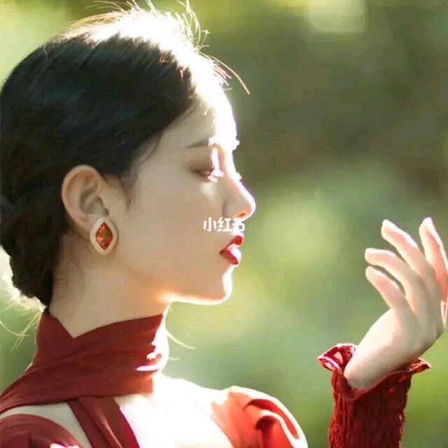 ♥(｡倾城￫v￩｡)♥