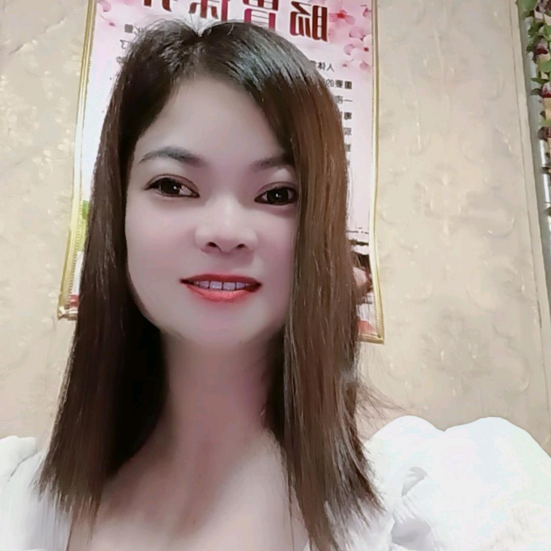 微笑掩饰所有的伤单身妹