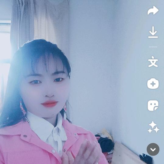 开心快乐的女孩