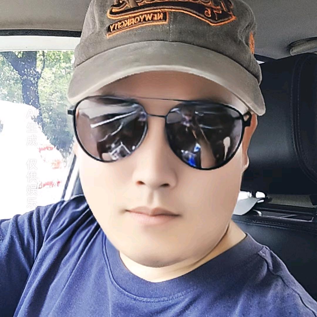 寻遍天涯无人处，只为青山不老松