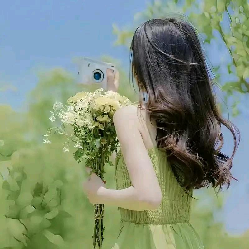 明明在卖花（每天22:00直播）