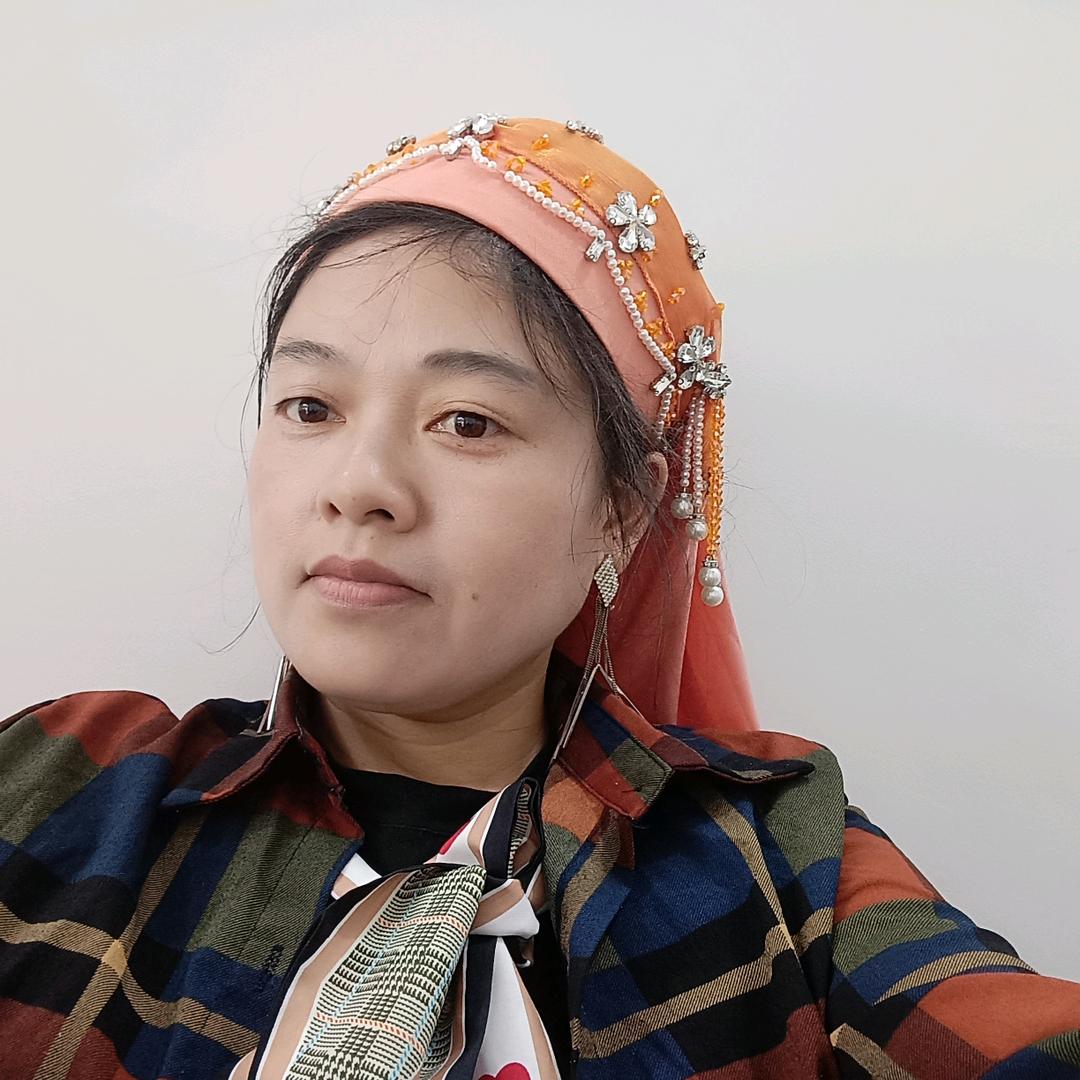 英子