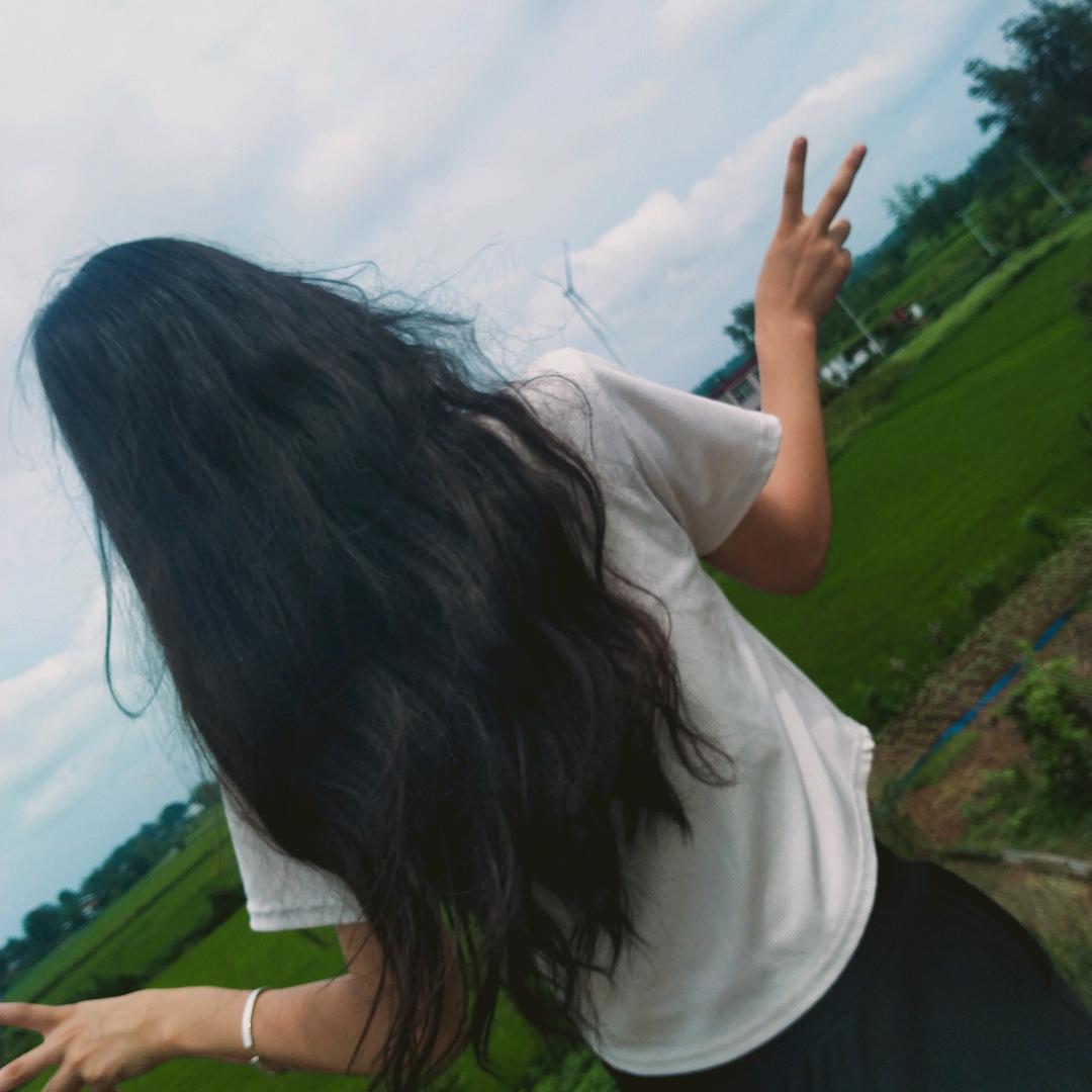 摆地摊的小阿姨