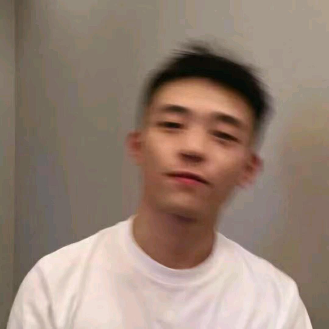顾易.