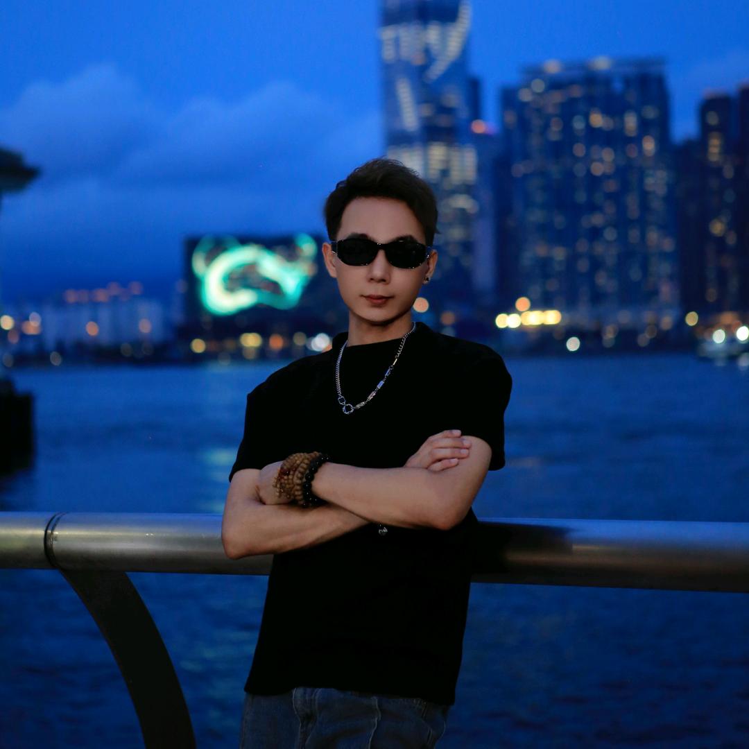 飞哥ㅤ ㅤ ㅤ ㅤ ㅤ