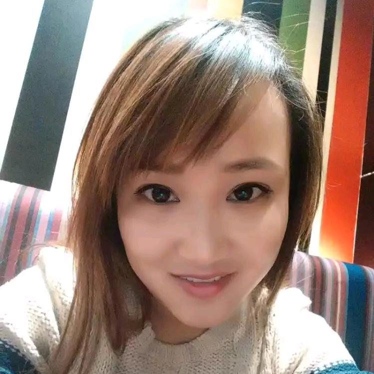 曼曼爱吃饭