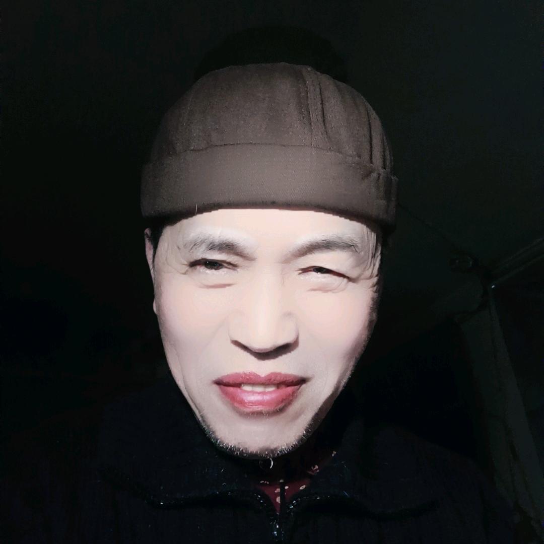 胡冠群