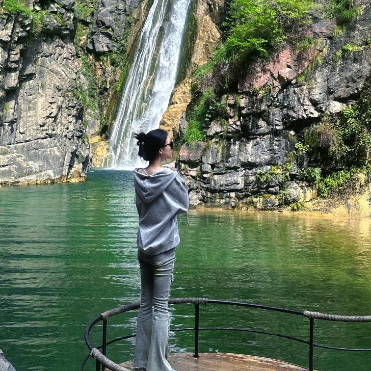 小徐小徐 上班摸鱼