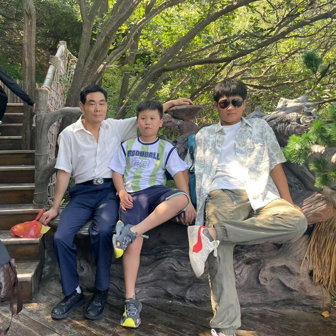李琼