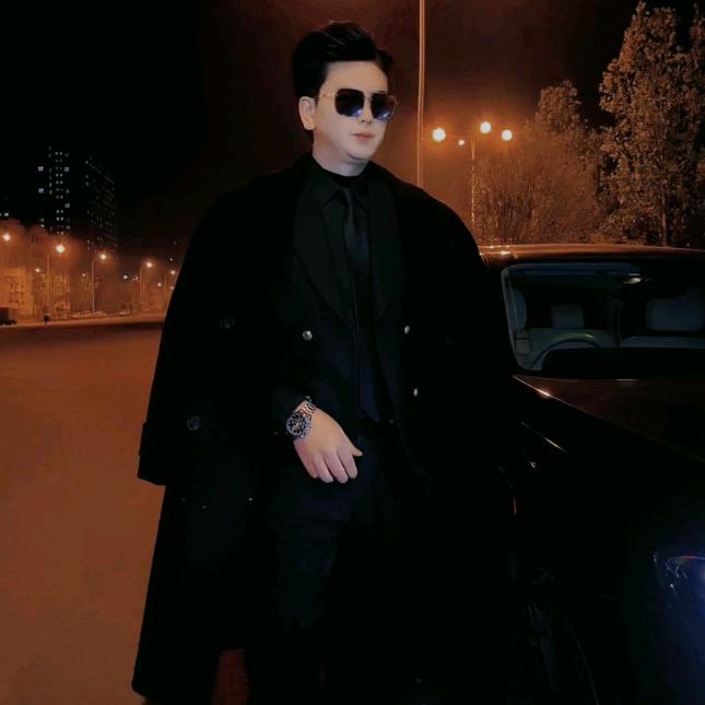 小不不🔥傲思卡