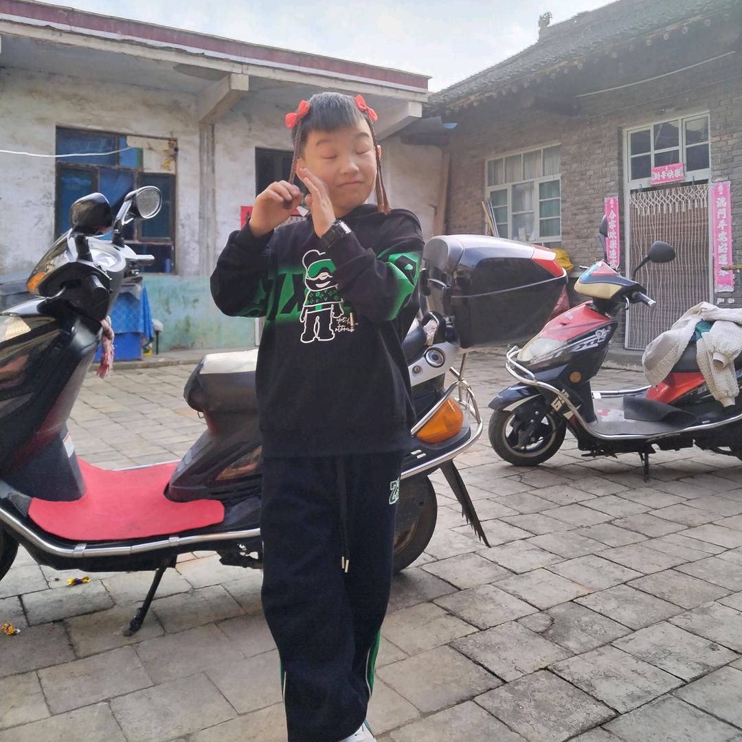 天真活泼的小可爱！