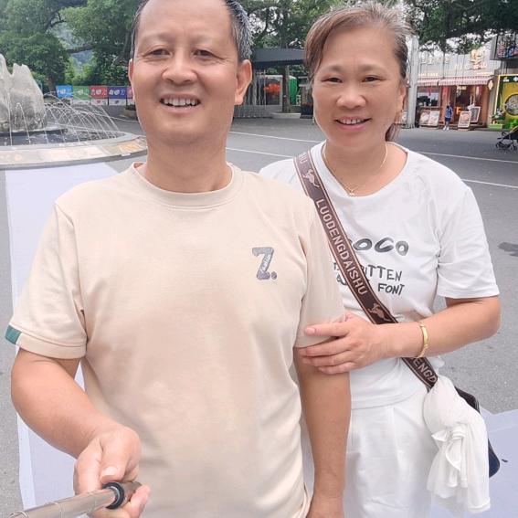 中文叫老陈，英文叫82