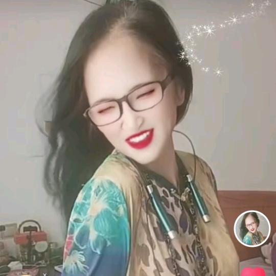 周家人只爱自己。
