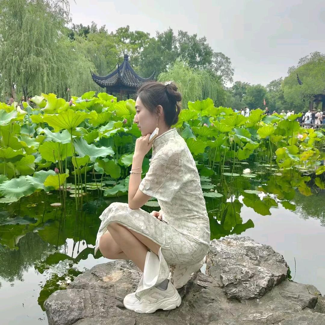 骑着恐龙放风筝