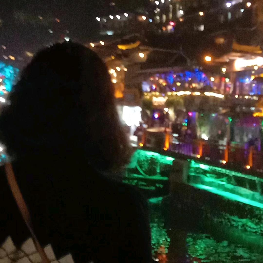 双 双