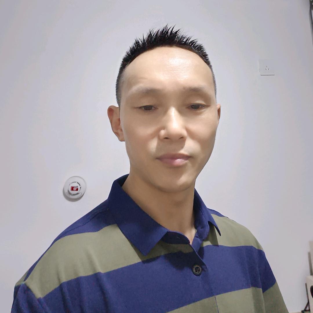 人面桃花相映红