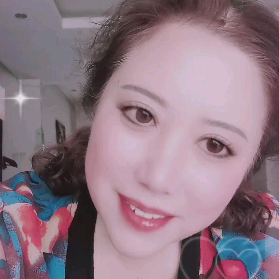 珍珍姐小号，大号晚上20：10首播