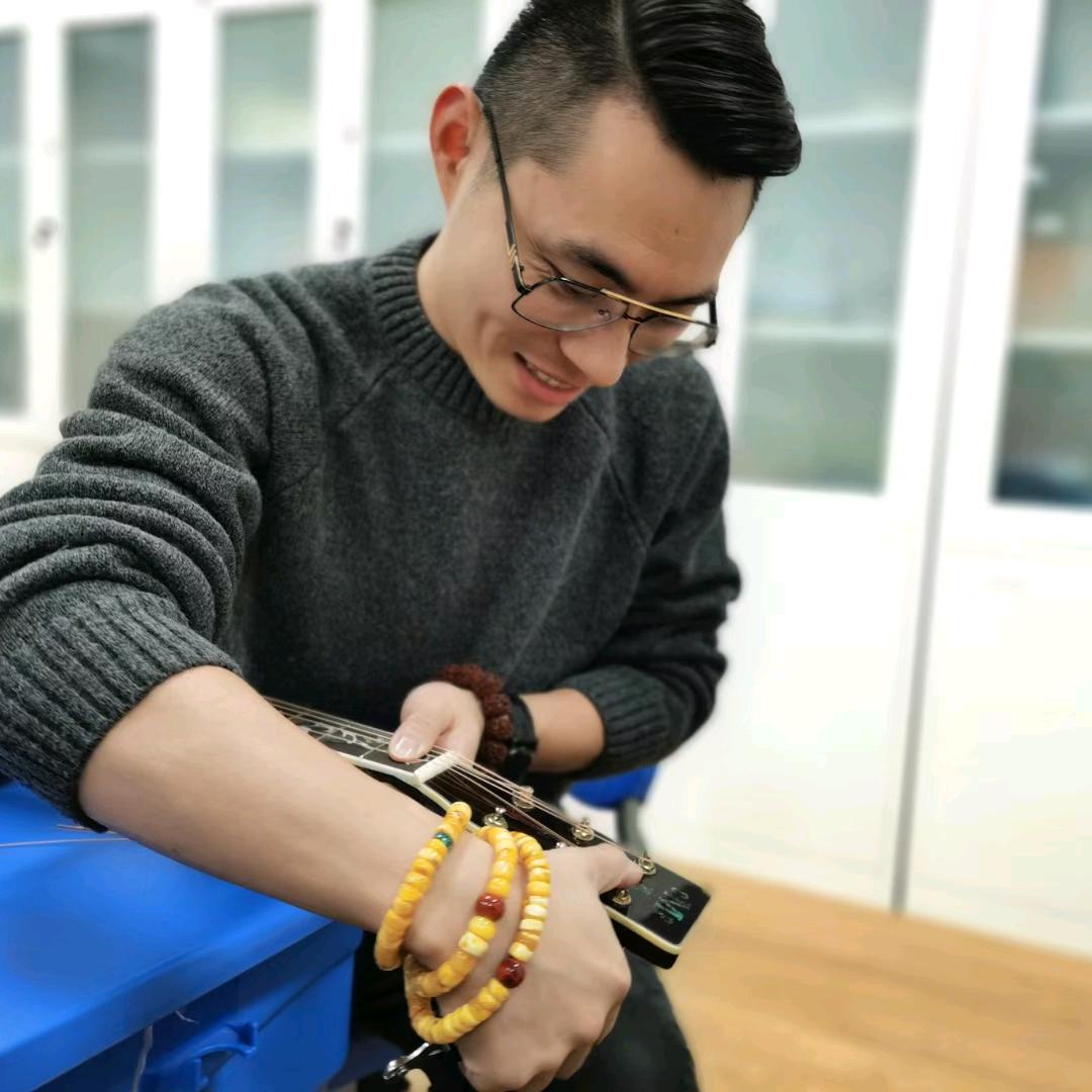 爱玩蛋仔的陈老师