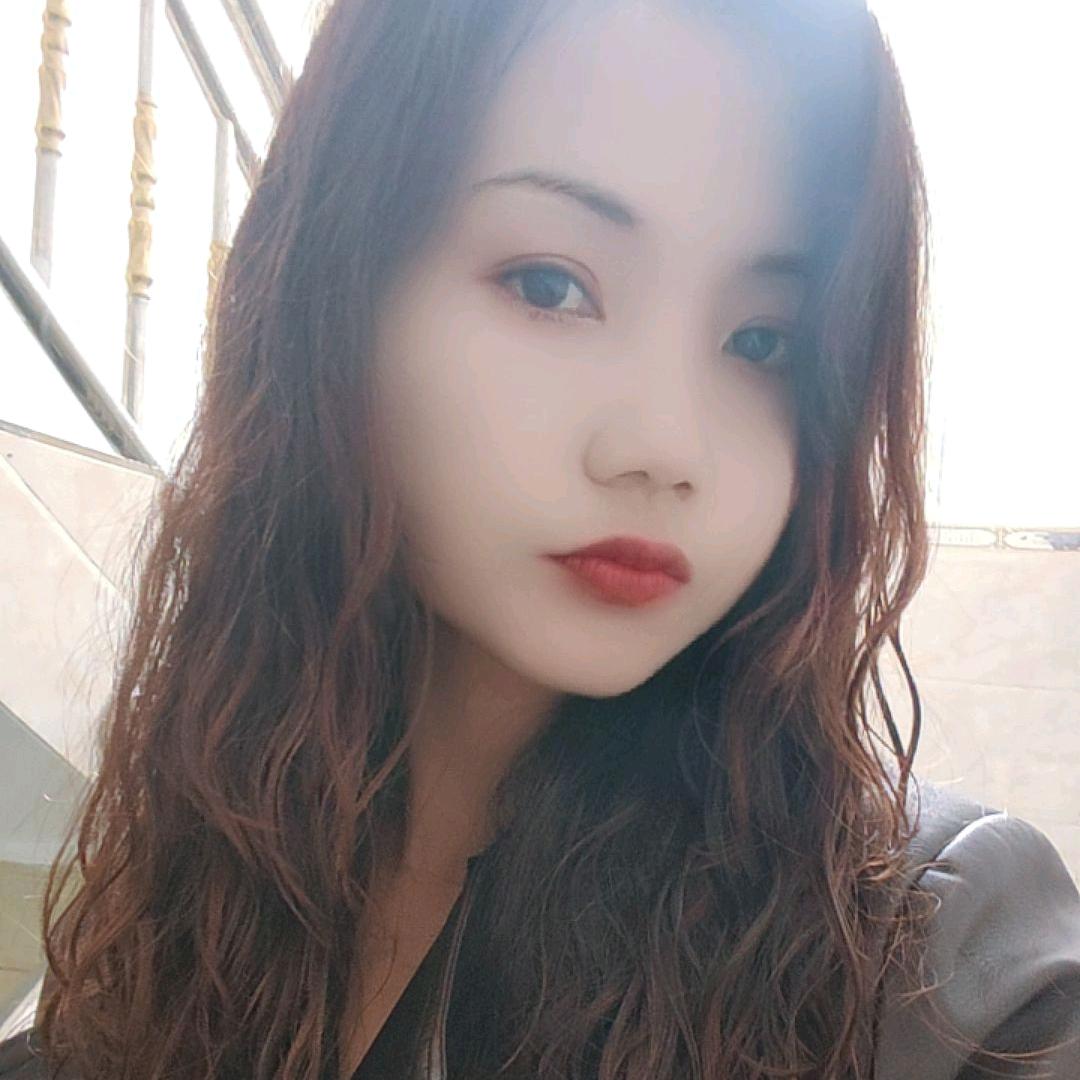 (ง ื▿ ื)ว小姐姐