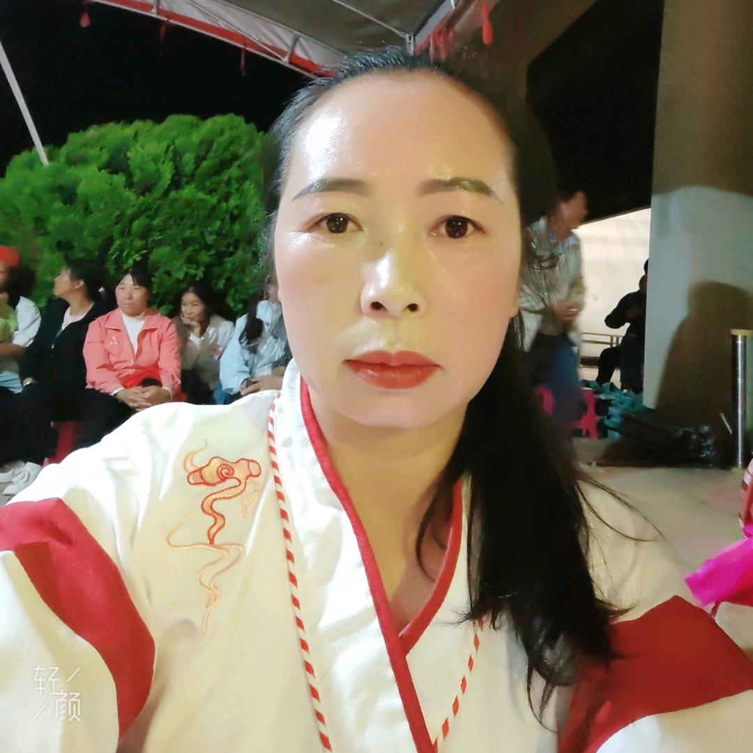 马龙上营文艺演唱队