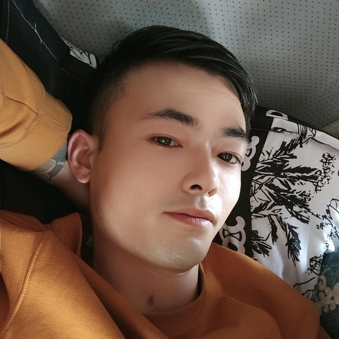 哦^O^佬→_→公