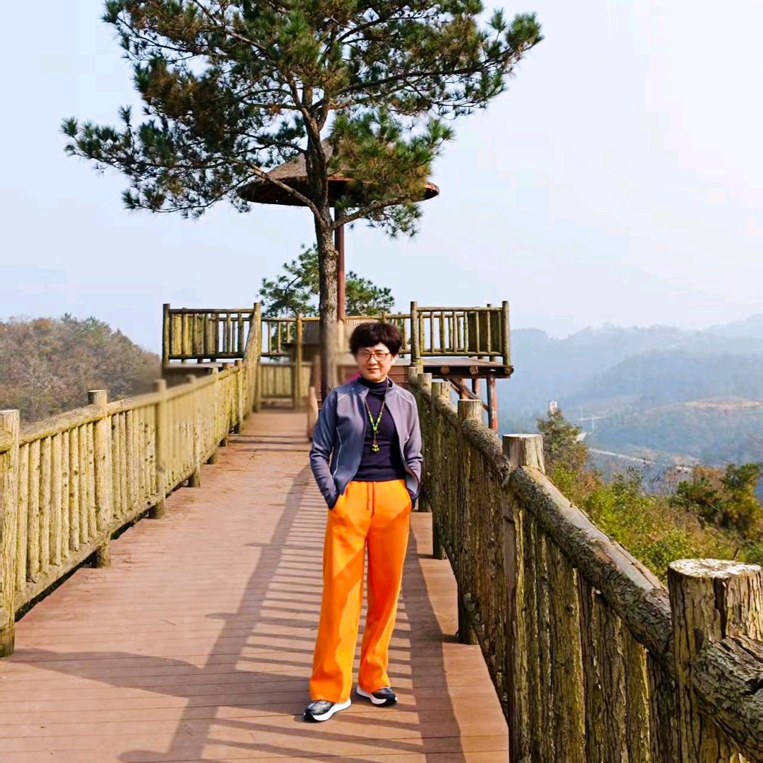 小燕姐