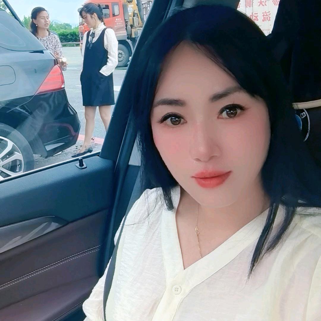 🎀。*.❅· °尼蝶