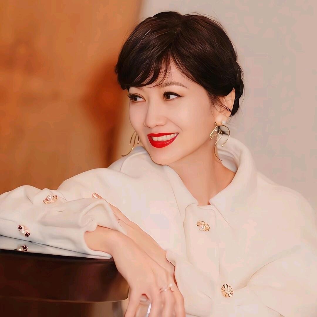 李丽！