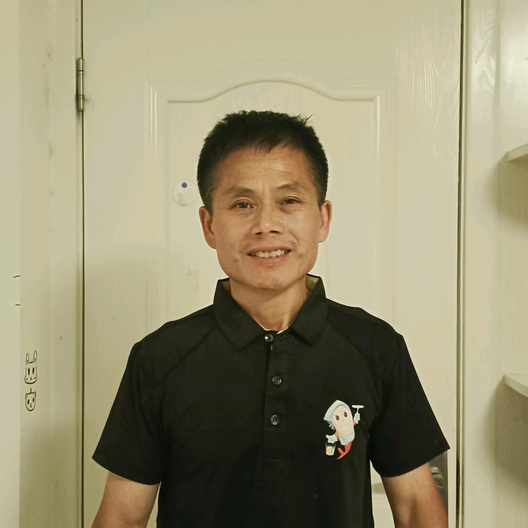 在泗阳做家电清洗的李师傅