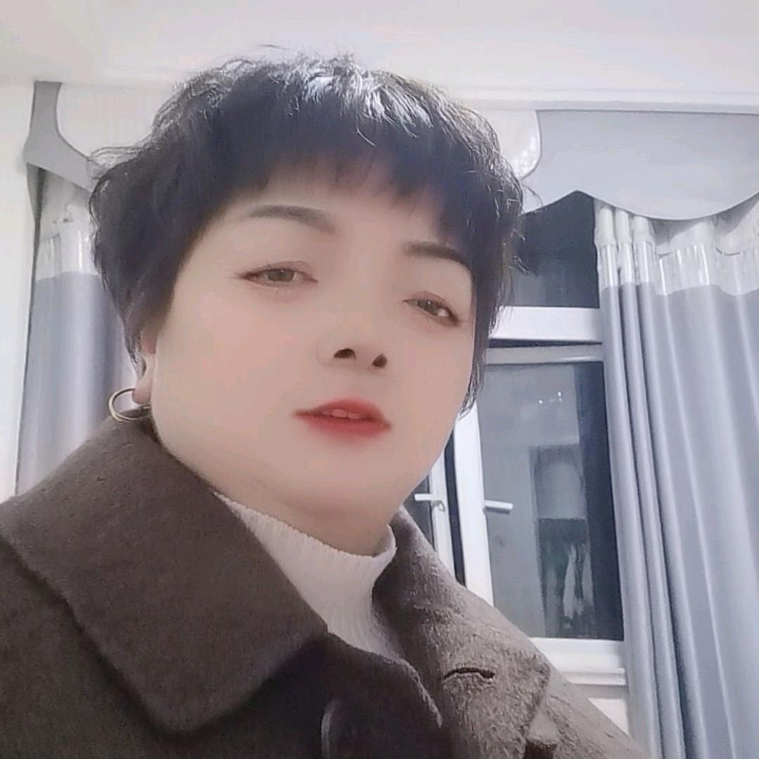 妮妮姐头像