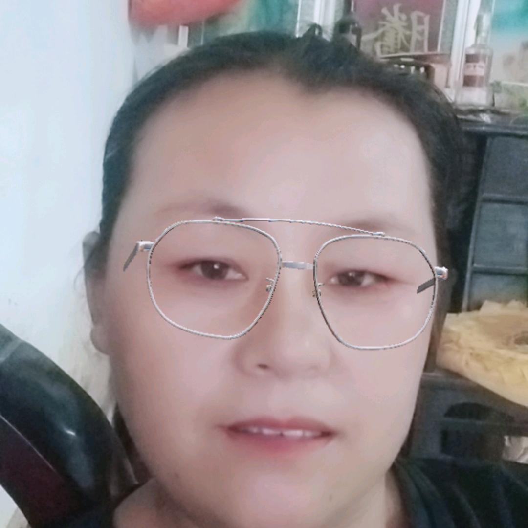 侯贺梅