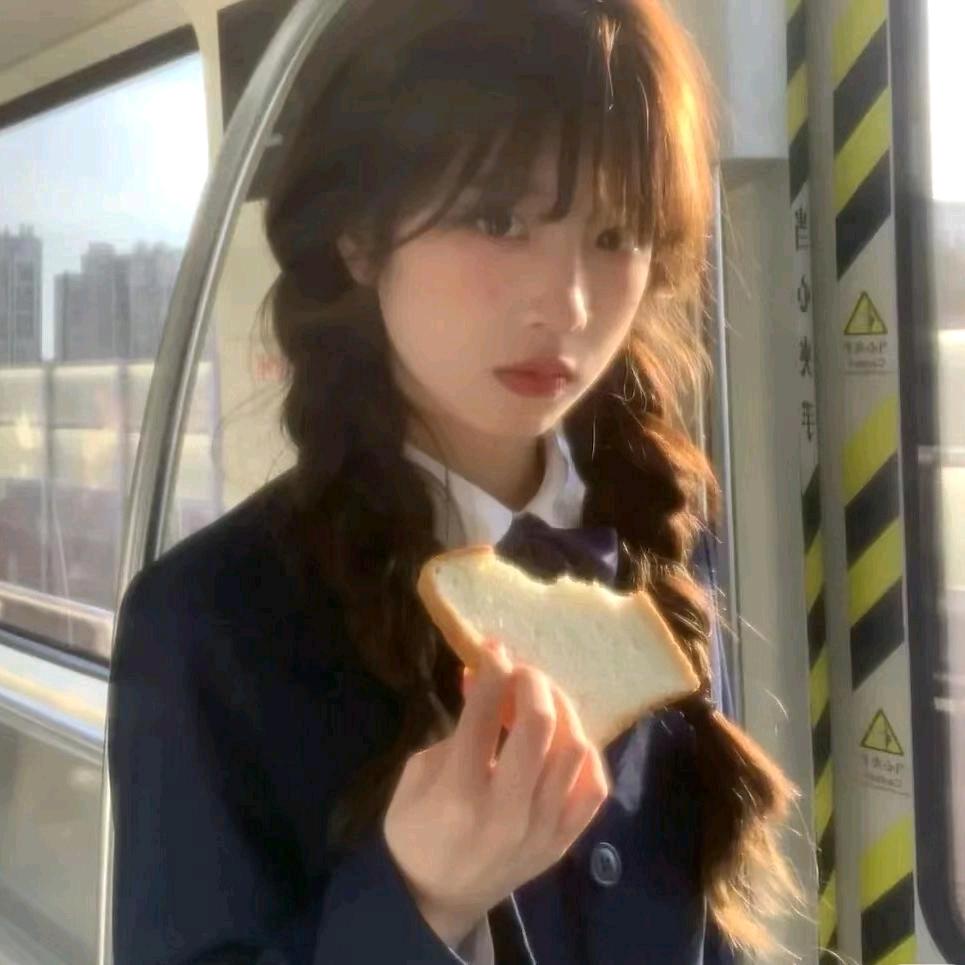 爱吃生菜🥣