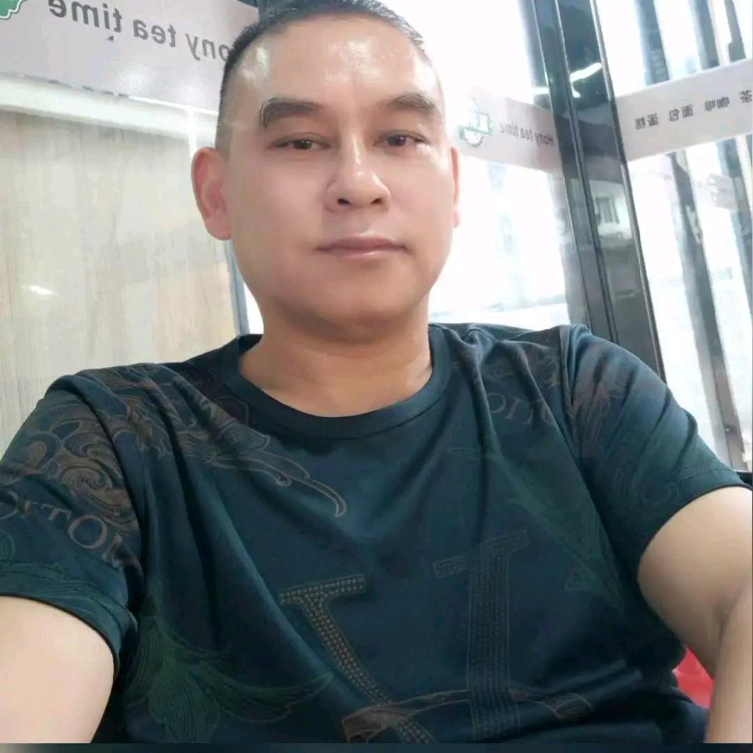 久洪精品毛衣服饰工厂