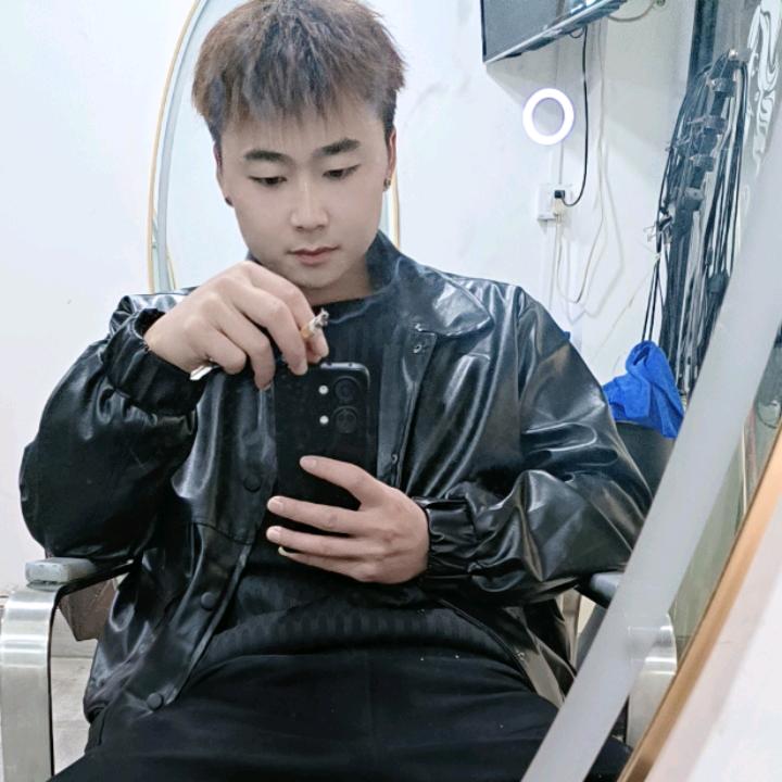🇨🇳小王在工地
